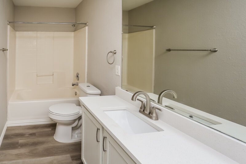2,315/Mo, 1018 Bainbridge Ln Forney, TX 75126 Bathroom View