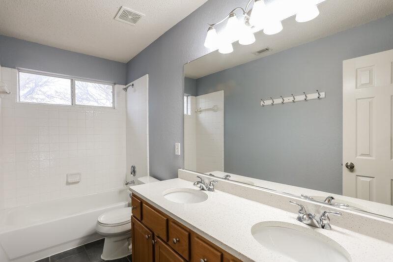 2,705/Mo, 6733 Day Dr Fort Worth, TX 76132 Bathroom View