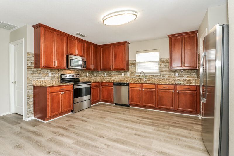 2,655/Mo, 8000 Sartain Dr Fort Worth, TX 76120 Kitchen View