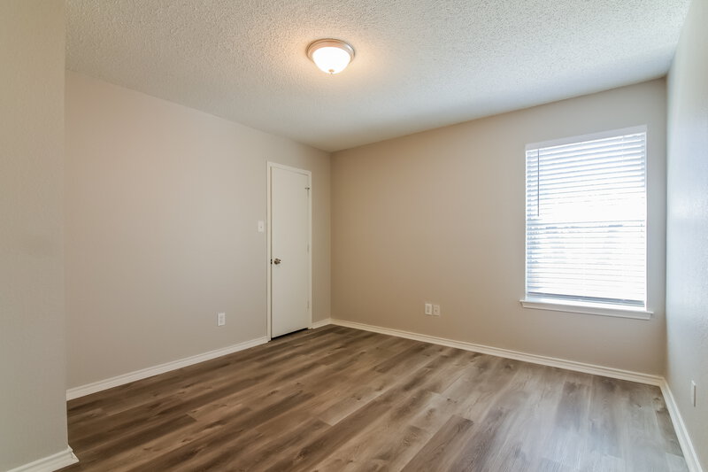 2,505/Mo, 402 Hollyberry Dr Mansfield, TX 76063 Bedroom View 2
