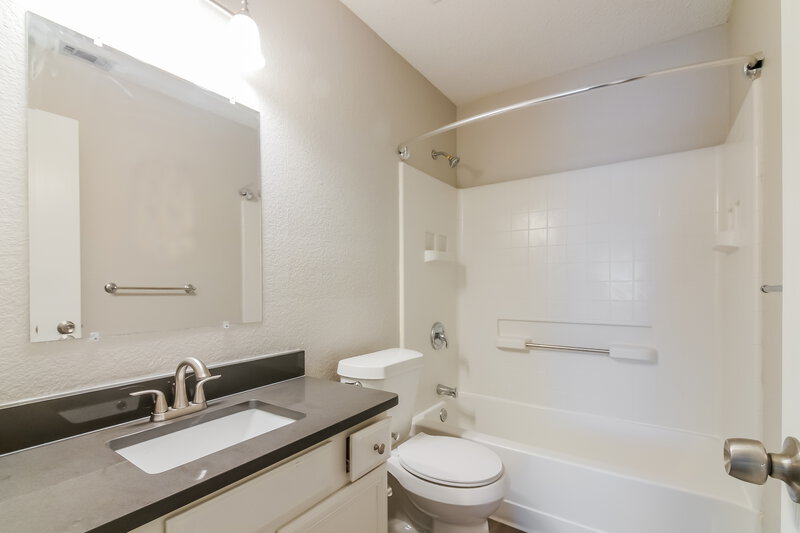 2,505/Mo, 402 Hollyberry Dr Mansfield, TX 76063 Bathroom View