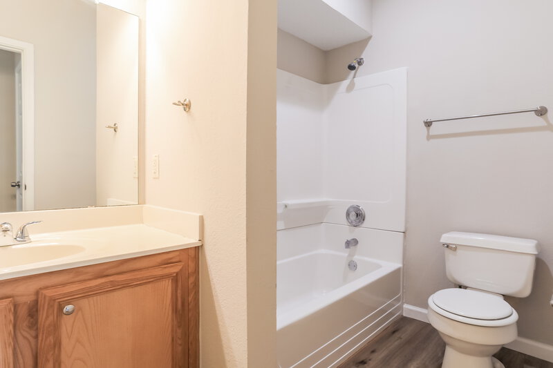 2,555/Mo, 1300 Indian Trail Rd Roanoke, TX 76262 Bathroom View