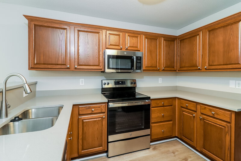 2,250/Mo, 12452 Seven Eagles Ln Burleson, TX 76028 Kitchen View 2