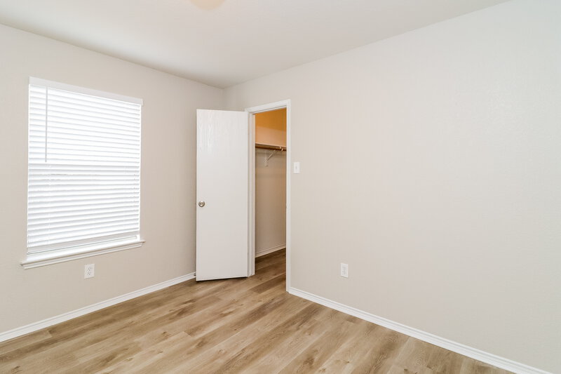 2,250/Mo, 12452 Seven Eagles Ln Burleson, TX 76028 Bedroom View 2