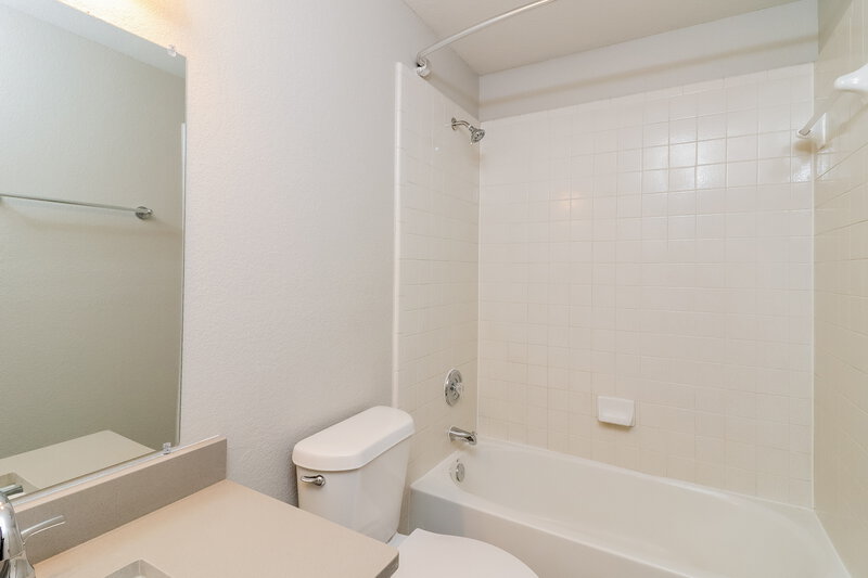2,250/Mo, 12452 Seven Eagles Ln Burleson, TX 76028 Main Bathroom View
