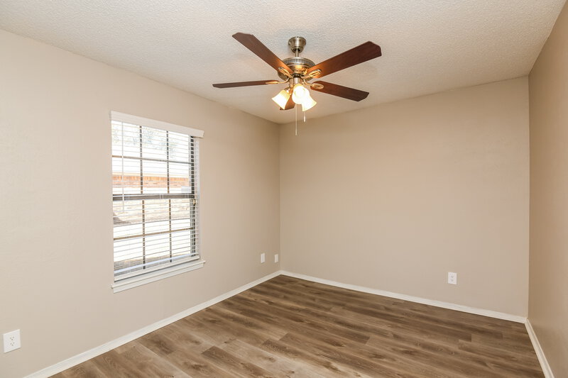 2,175/Mo, 1709 Lewis Trl Grand Prairie, TX 75052 Bedroom View