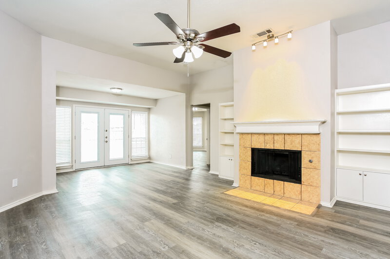2,915/Mo, 2716 Wild Grove Ln Lancaster, TX 75146 Living Room View