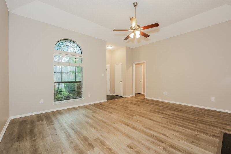 2,800/Mo, 508 Pleasant Valley Dr Burleson, TX 76028 Living Room View