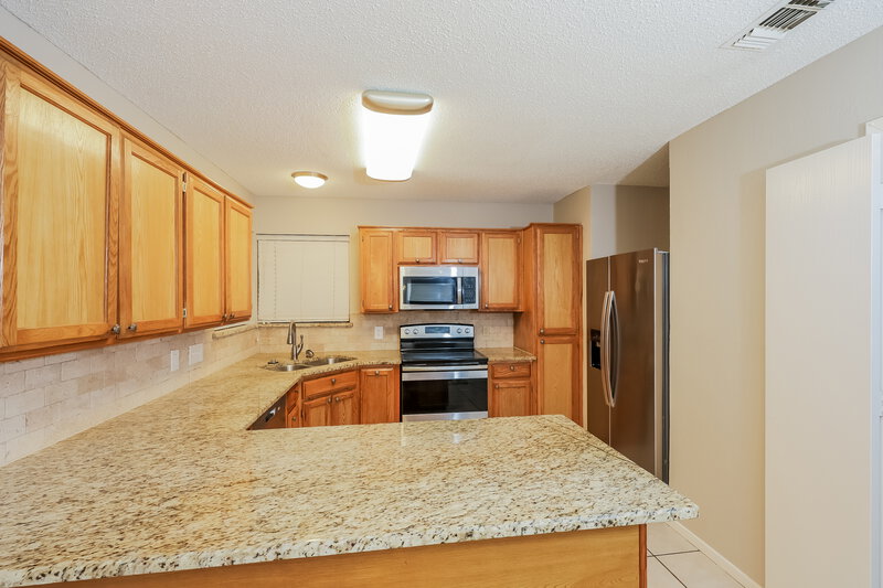 2,800/Mo, 508 Pleasant Valley Dr Burleson, TX 76028 Kitchen View