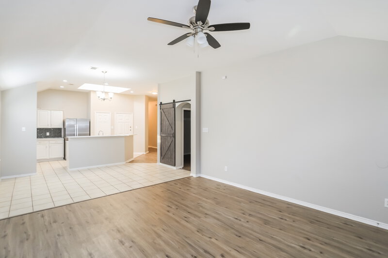 2,450/Mo, 609 Destin Dr Fort Worth, TX 76131 Living Room View 2