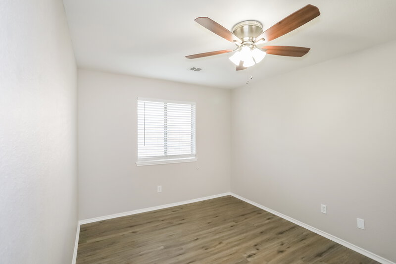 2,450/Mo, 609 Destin Dr Fort Worth, TX 76131 Bedroom View