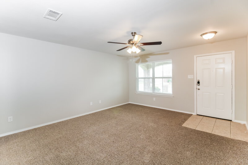 1,950/Mo, 1623 Kawati Way Krum, TX 76249 Living Room View