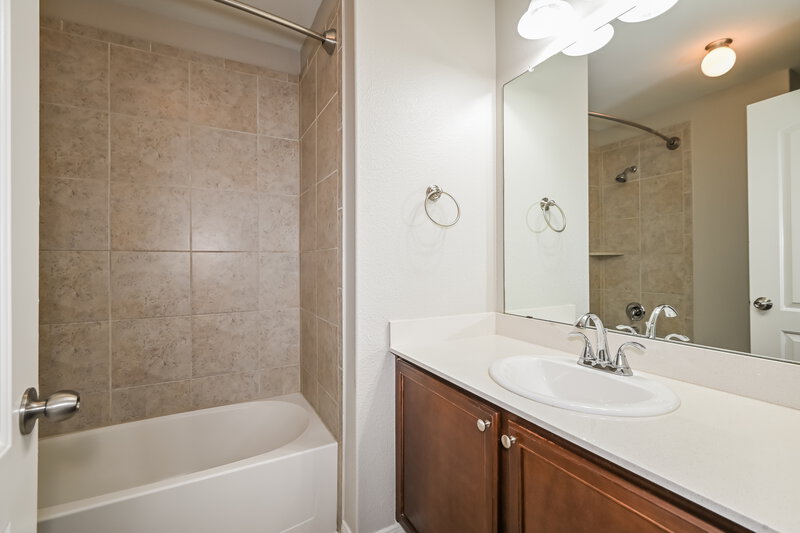 2,610/Mo, 9405 Plum Ct Forney, TX 75126 Bathroom View
