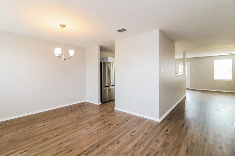 2,180/Mo, 332 Indian Blanket Dr Burleson, TX 76028 Dining Room View