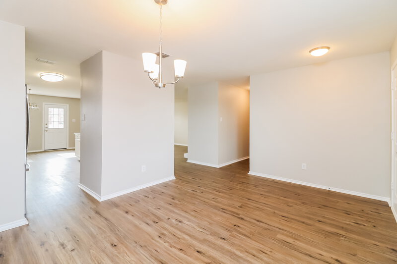 2,180/Mo, 332 Indian Blanket Dr Burleson, TX 76028 Dining Room View 2