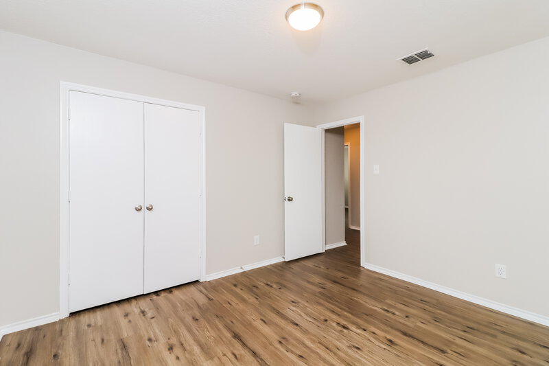 2,180/Mo, 332 Indian Blanket Dr Burleson, TX 76028 Bedroom View