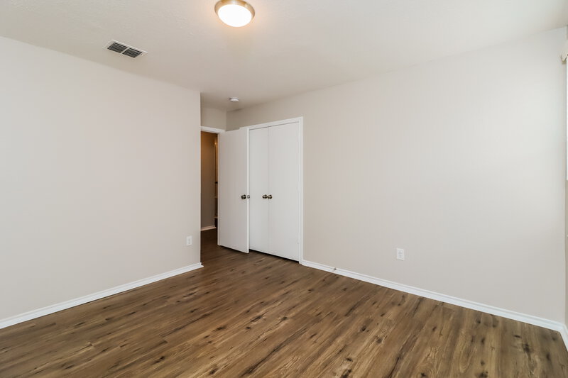 2,180/Mo, 332 Indian Blanket Dr Burleson, TX 76028 Bedroom View 2