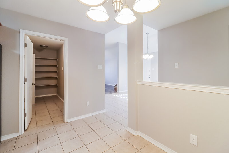 2,125/Mo, 1201 Gray Dawn Dr Midlothian, TX 76065 Dining Room View 3