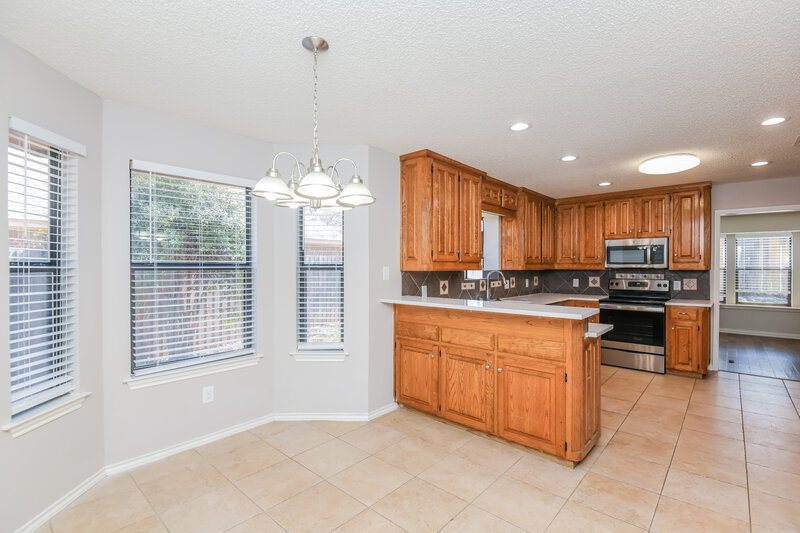 2,555/Mo, 2008 Hunter Glade Ln Arlington, TX 76012 Floorplan View 3