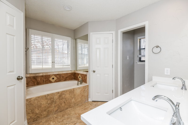 2,555/Mo, 2008 Hunter Glade Ln Arlington, TX 76012 Misc View 12