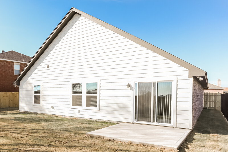 2,185/Mo, 10404 Talus Dr Fort Worth, TX 76131 Rear View