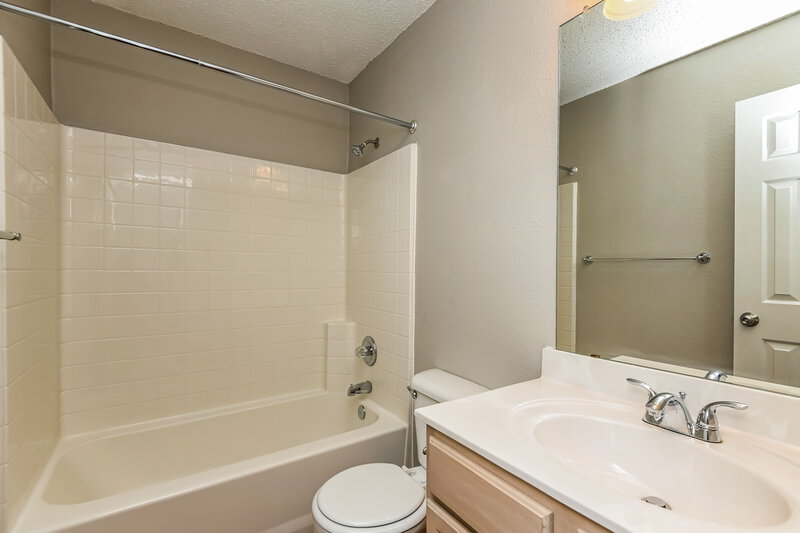 2,395/Mo, 3340 Chapel Ridge Way Fort Worth, TX 76116 Bathroom View