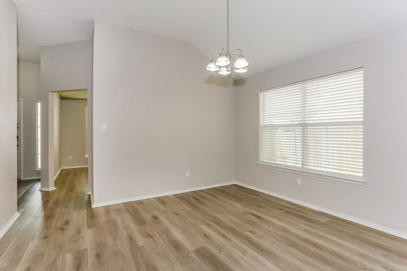 2,105/Mo, 6005 Castanada Dr Arlington, TX 76018 Dining Room View
