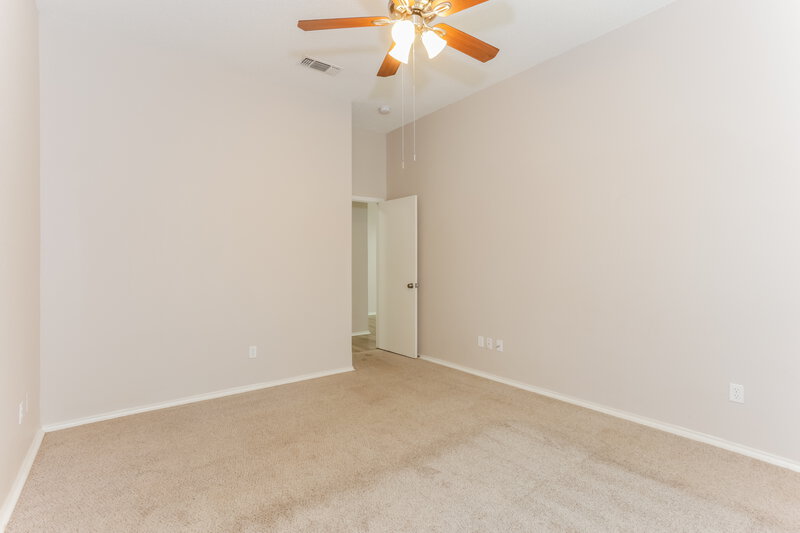 2,105/Mo, 6005 Castanada Dr Arlington, TX 76018 Main Bedroom View