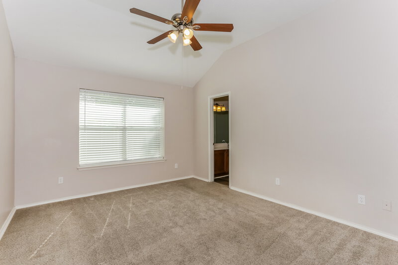2,105/Mo, 6005 Castanada Dr Arlington, TX 76018 Main Bedroom View 2