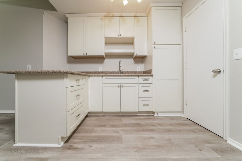 2,030/Mo, 4513 Napa Valley Dr Argyle, TX 76226 Kitchen View 2