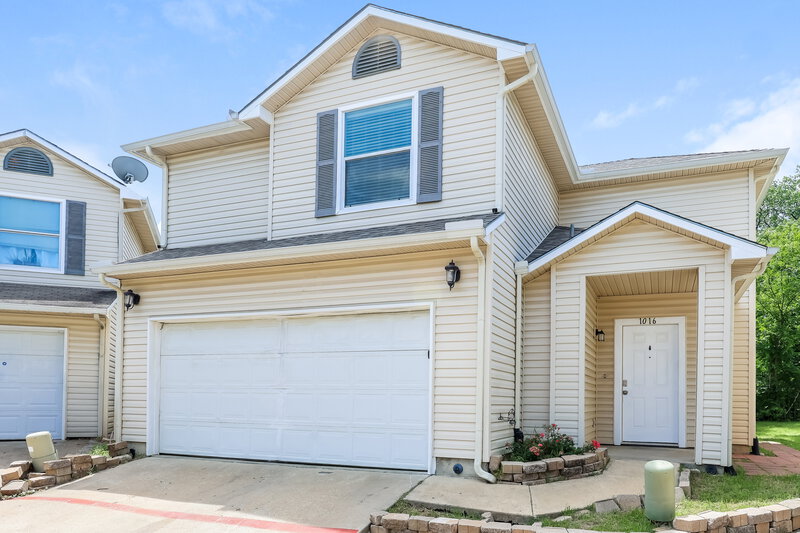 2,030/Mo, 1016 Matamoros Plz Dallas, TX 75211 Misc View