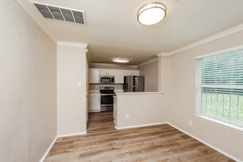 2,030/Mo, 1016 Matamoros Plz Dallas, TX 75211 Misc View 4