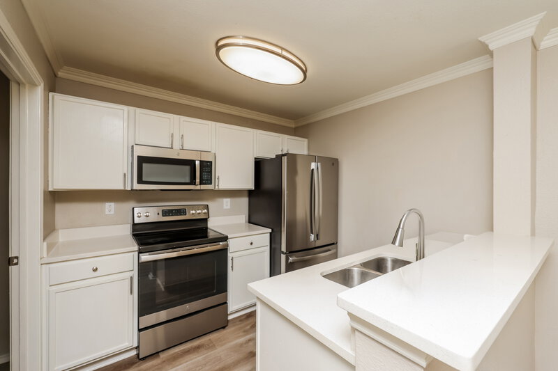 2,030/Mo, 1016 Matamoros Plz Dallas, TX 75211 Misc View 5