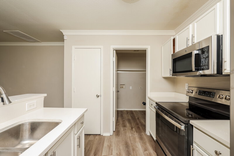 2,030/Mo, 1016 Matamoros Plz Dallas, TX 75211 Misc View 7
