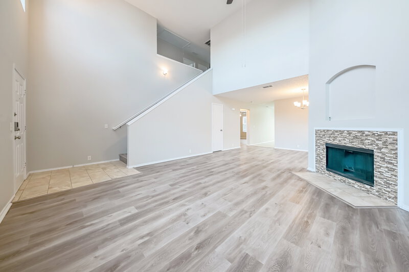 2,405/Mo, 1961 Earnhardt Way Dallas, TX 75217 Living Room View
