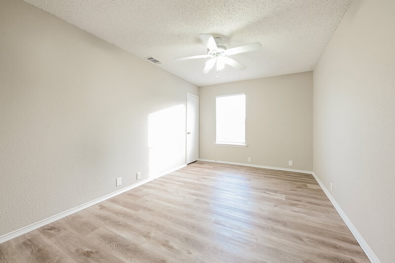 2,405/Mo, 1961 Earnhardt Way Dallas, TX 75217 Bedroom View 2