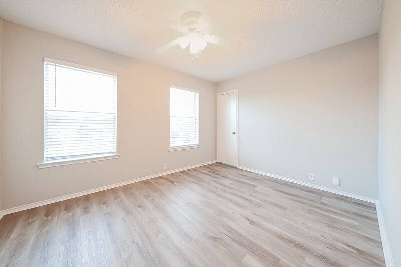 2,405/Mo, 1961 Earnhardt Way Dallas, TX 75217 Bedroom View 3