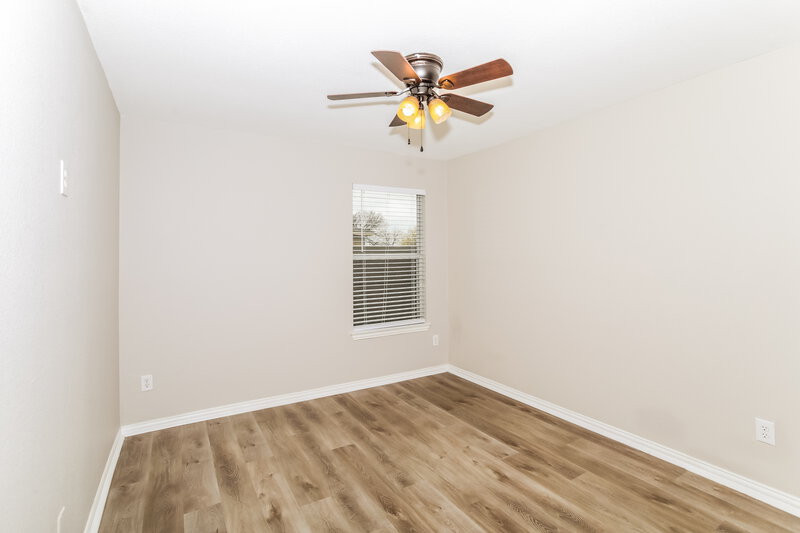 2,250/Mo, 1228 Lake Haven Dr Little Elm, TX 75068 Bedroom View 2