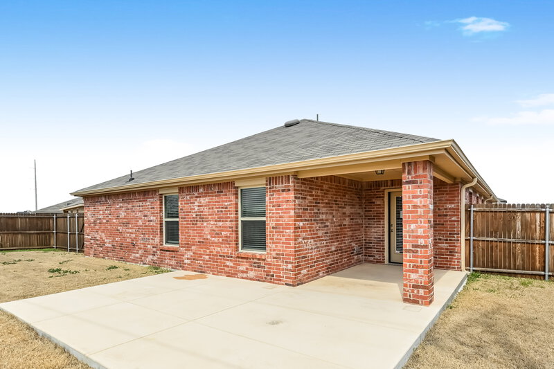 2,340/Mo, 2815 Marotto Way Seagoville, TX 75159 Rear View