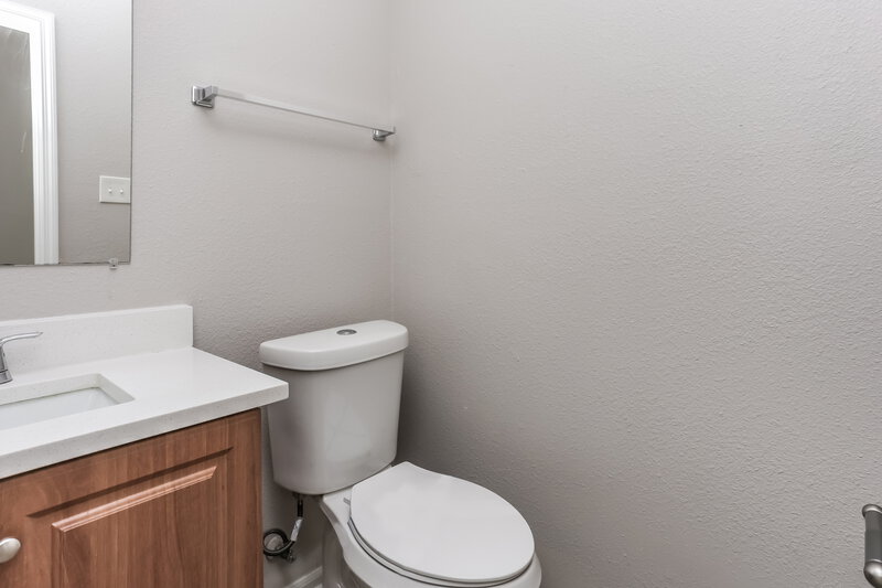 2,420/Mo, 620 Mission Hills Dr Arlington, TX 76018 Bathroom View 2