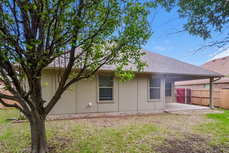 2,080/Mo, 109 Magnolia St Anna, TX 75409 Rear View
