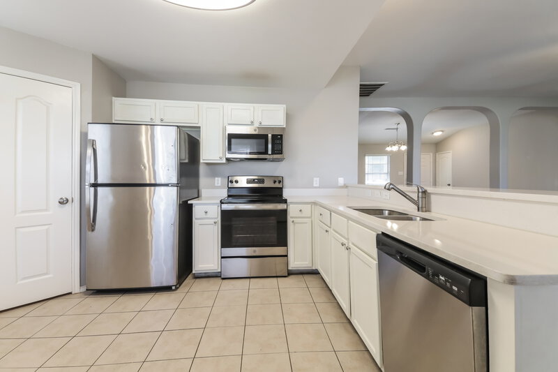 1,960/Mo, 3113 Lighthouse Dr Denton, TX 76210 Kitchen View 2