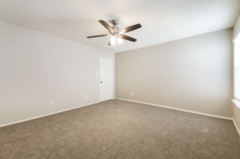 1,960/Mo, 3113 Lighthouse Dr Denton, TX 76210 Main Bedroom View 2