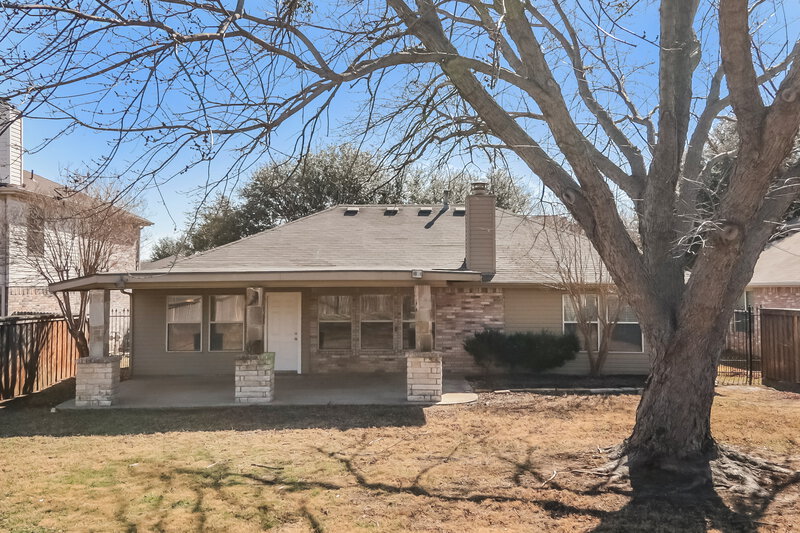 1,960/Mo, 3113 Lighthouse Dr Denton, TX 76210 Rear View