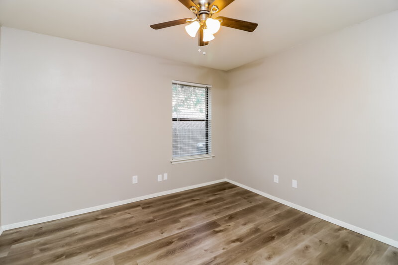 2,435/Mo, 4210 Pleasant Oaks Ct Arlington, TX 76016 Bedroom View 2