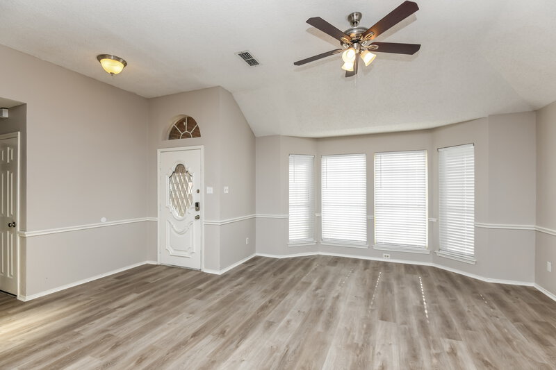 2,350/Mo, 2127 Stoneridge Dr Keller, TX 76248 Living Room View