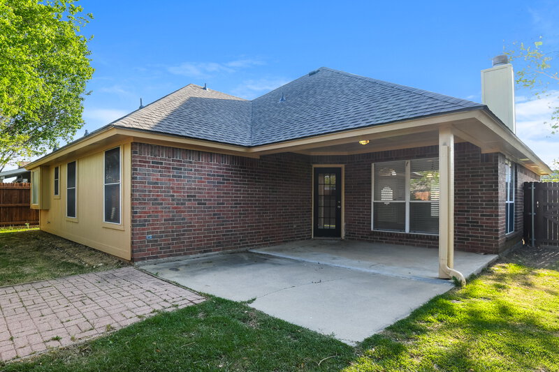 2,350/Mo, 2127 Stoneridge Dr Keller, TX 76248 Rear View