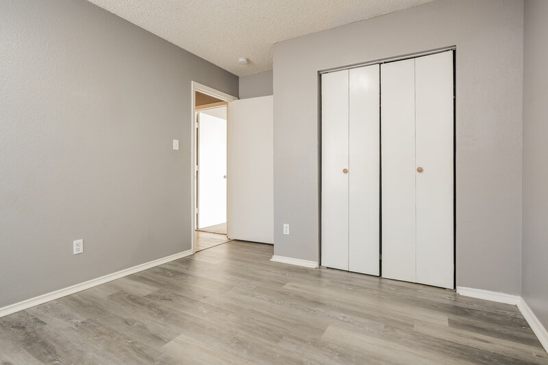 1,695/Mo, 2607 Whitehurst Dr Fort Worth, TX 76133 Bedroom View
