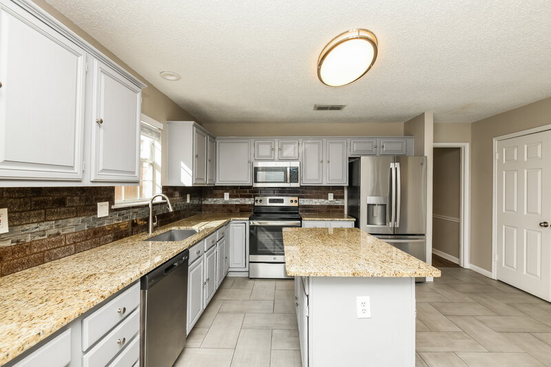 2,410/Mo, 3205 Clovermeadow Dr Fort Worth, TX 76123 Kitchen View 2