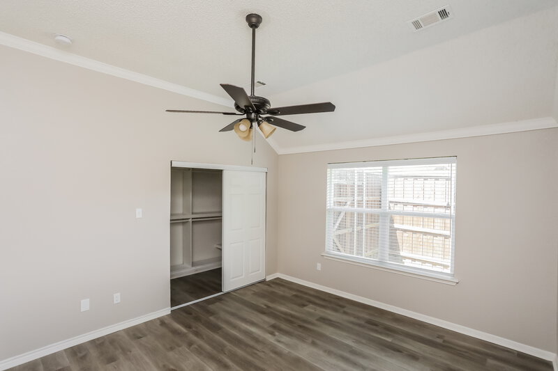 2,300/Mo, 2001 Valley Falls Ave Mesquite, TX 75181 Main Bedroom View 2